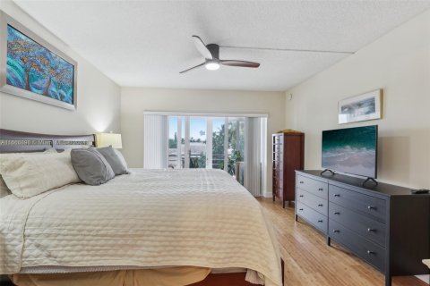 Condo in Fort Lauderdale, Florida, 2 bedrooms  № 1380617 - photo 8