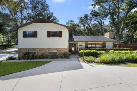 Villa ou maison à vendre à DeLand, Floride: 3 chambres, 159.05 m2 № 1301557 - photo 1