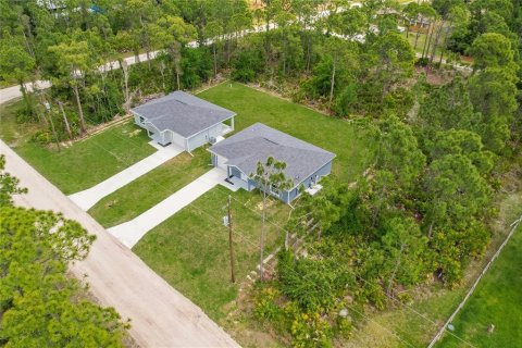 Villa ou maison à vendre à Punta Gorda, Floride: 2 chambres, 89.37 m2 № 1113942 - photo 4