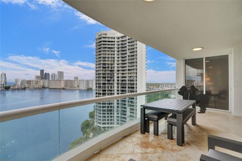 Condo in Aventura, Florida, 3 bedrooms  № 1345581 - photo 4