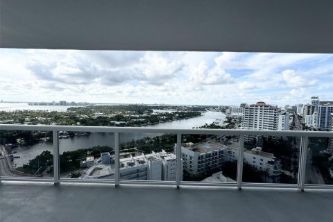 Condo in Miami Beach, Florida, 2 bedrooms  № 1345621 - photo 7