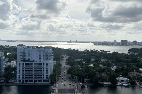 Copropriété à vendre à Miami Beach, Floride: 2 chambres, 113.34 m2 № 1345621 - photo 11