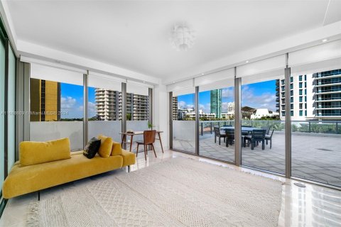 Condo in Miami Beach, Florida, 2 bedrooms  № 1387987 - photo 15