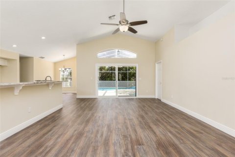 Casa en venta en Davenport, Florida, 4 dormitorios, 165.27 m2 № 1336921 - foto 5