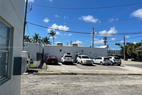 Commercial property in Dania Beach, Florida № 779776 - photo 3