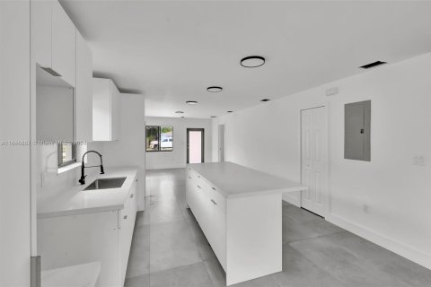 Villa ou maison à vendre à Miami Gardens, Floride: 3 chambres № 1329592 - photo 6