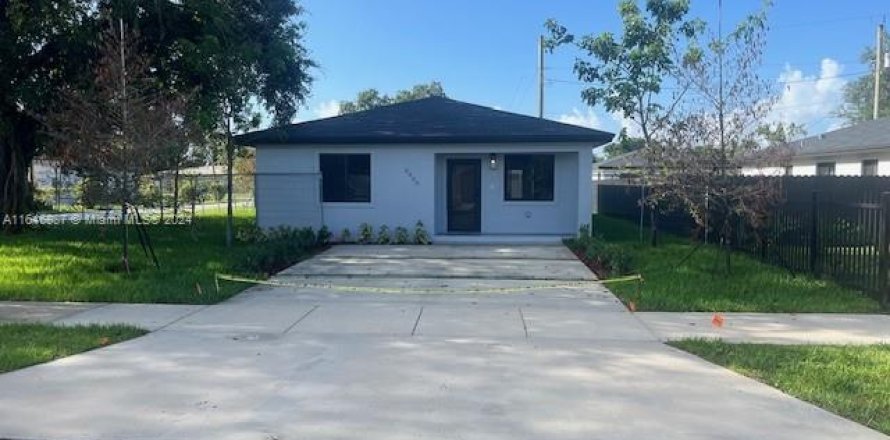 Villa ou maison à Miami Gardens, Floride 3 chambres № 1329592