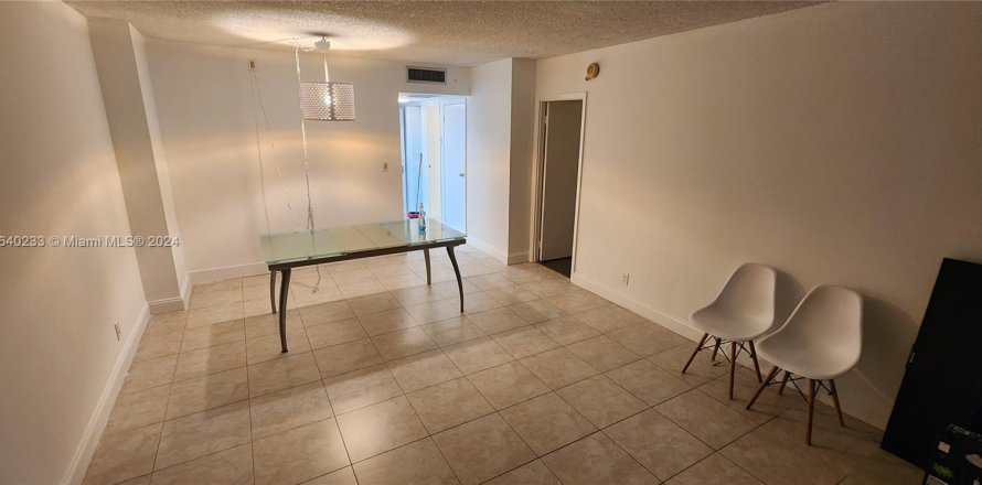 Condo in Aventura, Florida, 1 bedroom  № 1316088