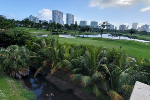 Condo in Aventura, Florida, 1 bedroom  № 1316088 - photo 27