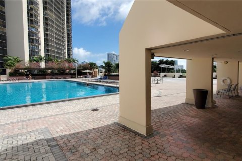 Condo in Aventura, Florida, 1 bedroom  № 1316088 - photo 23