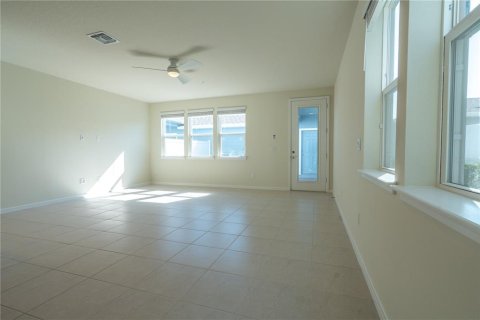 Townhouse in Orlando, Florida 4 bedrooms, 168.06 sq.m. № 931379 - photo 3
