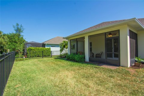 House in Vero Beach, Florida 4 bedrooms, 193.14 sq.m. № 1145816 - photo 19