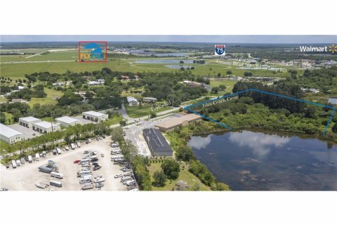 Propiedad comercial en venta en Punta Gorda, Florida, 153.29 m2 № 994762 - foto 1