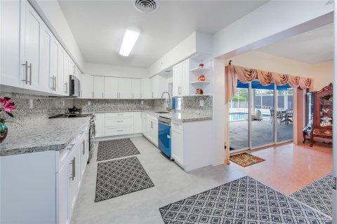 Casa en venta en Homestead, Florida, 3 dormitorios, 189.99 m2 № 1351923 - foto 6