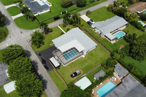 Casa en venta en Homestead, Florida, 3 dormitorios, 189.99 m2 № 1351923 - foto 24