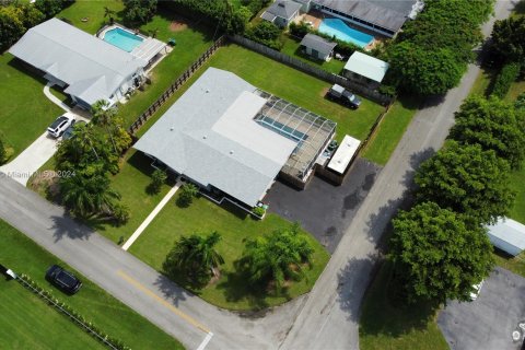 Casa en venta en Homestead, Florida, 3 dormitorios, 189.99 m2 № 1351923 - foto 23