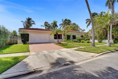 Casa en venta en Hollywood, Florida, 3 dormitorios, 180.6 m2 № 1351921 - foto 1