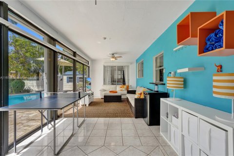 Casa en venta en Hollywood, Florida, 3 dormitorios, 180.6 m2 № 1351921 - foto 14