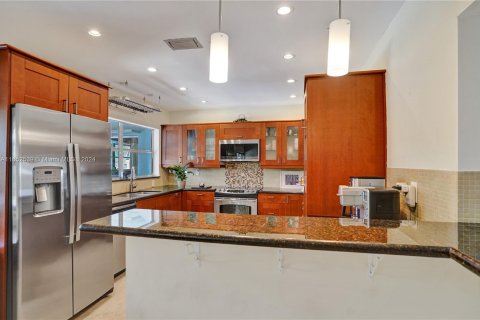 Casa en venta en Hollywood, Florida, 3 dormitorios, 180.6 m2 № 1351921 - foto 26