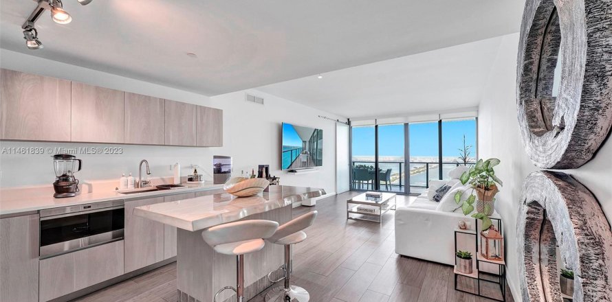 Condominio en Miami, Florida, 3 dormitorios  № 1351874