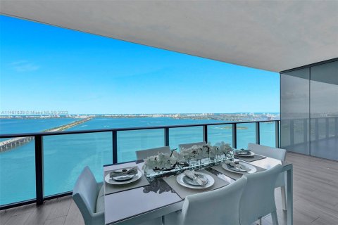 Condo in Miami, Florida, 3 bedrooms  № 1351874 - photo 5