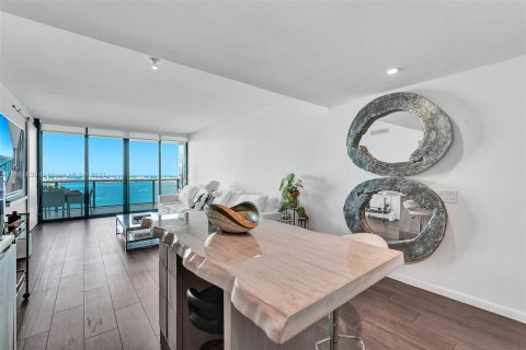 Copropriété à vendre à Miami, Floride: 3 chambres, 141.77 m2 № 1351874 - photo 24