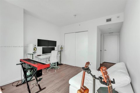 Condominio en venta en Miami, Florida, 3 dormitorios, 141.77 m2 № 1351874 - foto 18