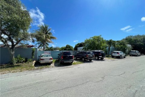 Propiedad comercial en venta en Fort Lauderdale, Florida № 137412 - foto 6
