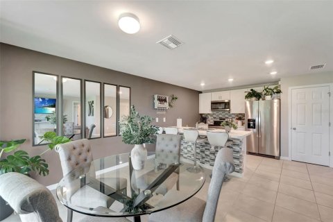 Villa ou maison à vendre à Punta Gorda, Floride: 4 chambres, 137.96 m2 № 1326929 - photo 3