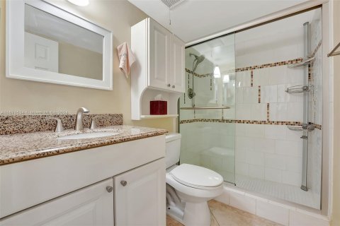 Condo in Aventura, Florida, 2 bedrooms  № 1391933 - photo 18