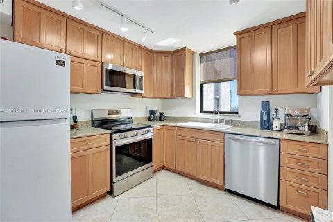 Condominio en venta en Aventura, Florida, 2 dormitorios, 124.4 m2 № 1391933 - foto 16