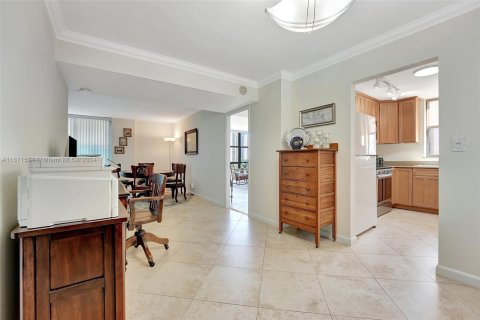 Copropriété à vendre à Aventura, Floride: 2 chambres, 124.4 m2 № 1391933 - photo 15