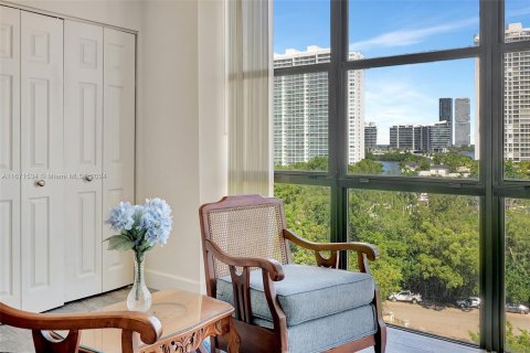 Condominio en venta en Aventura, Florida, 2 dormitorios, 124.4 m2 № 1391933 - foto 25