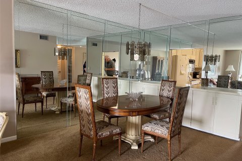 Copropriété à vendre à Pembroke Pines, Floride: 2 chambres, 99.41 m2 № 1128024 - photo 26