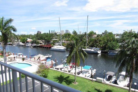 Copropriété à vendre à Fort Lauderdale, Floride: 2 chambres, 75.62 m2 № 1415283 - photo 12