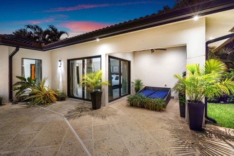 Villa ou maison à vendre à Delray Beach, Floride: 4 chambres, 366.78 m2 № 1005003 - photo 1