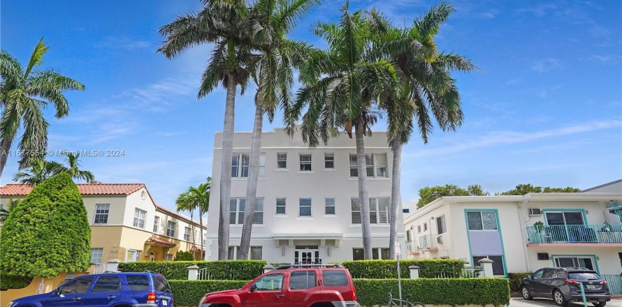 Condominio en Miami Beach, Florida, 2 dormitorios  № 1404350