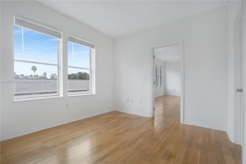 Copropriété à vendre à Miami Beach, Floride: 2 chambres, 70.61 m2 № 1404350 - photo 14