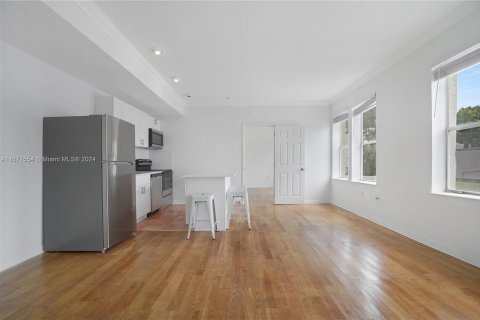 Copropriété à vendre à Miami Beach, Floride: 2 chambres, 70.61 m2 № 1404350 - photo 10