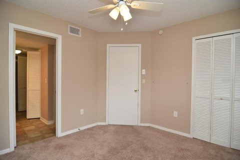 Condo in Altamonte Springs, Florida, 2 bedrooms  № 1343476 - photo 6