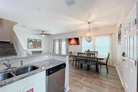 Adosado en venta en Kissimmee, Florida, 4 dormitorios, 157.38 m2 № 1360937 - foto 7