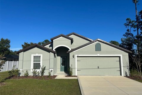 House in Palm Coast, Florida 4 bedrooms, 171.96 sq.m. № 1349786 - photo 1