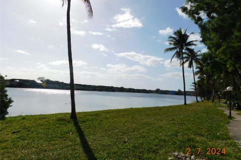 Condominio en venta en Miami, Florida, 2 dormitorios, 130.06 m2 № 1116834 - foto 1