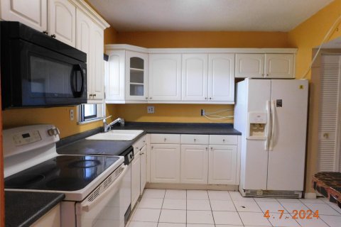 Condo in Miami, Florida, 2 bedrooms  № 1116834 - photo 8