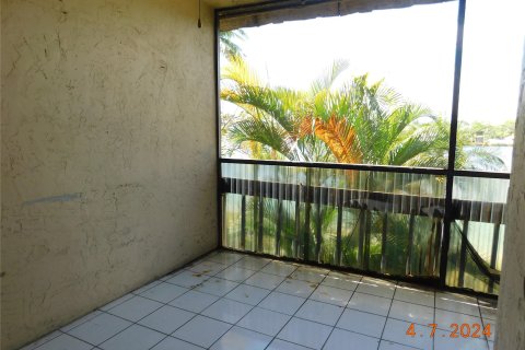 Copropriété à vendre à Miami, Floride: 2 chambres, 130.06 m2 № 1116834 - photo 2