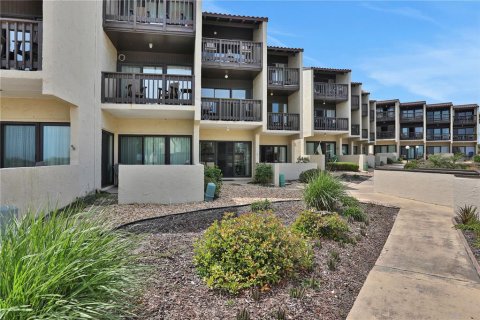 Condo in Saint Augustine, Florida, 2 bedrooms  № 1107980 - photo 4