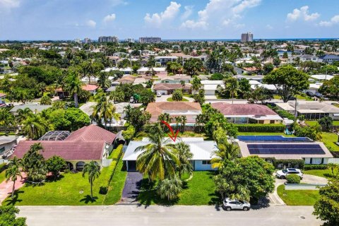 Villa ou maison à vendre à Lighthouse Point, Floride: 3 chambres, 132.94 m2 № 656237 - photo 2