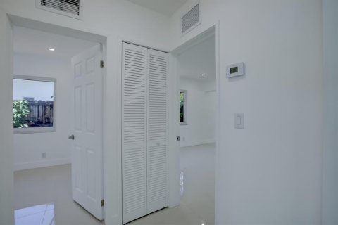Casa en venta en Lighthouse Point, Florida, 3 dormitorios, 132.94 m2 № 656237 - foto 23
