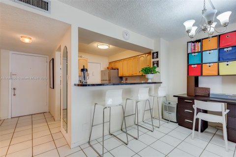 Condominio en venta en Hollywood, Florida, 1 dormitorio, 80.82 m2 № 862326 - foto 15