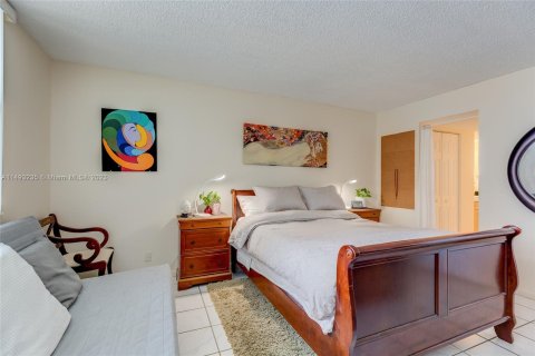Condominio en venta en Hollywood, Florida, 1 dormitorio, 80.82 m2 № 862326 - foto 24